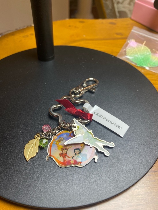 unknown Accessories - Fairy Character Keychain Charm - Red Ribbon